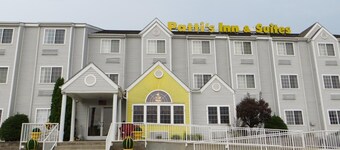 Patti's Inn & Suites