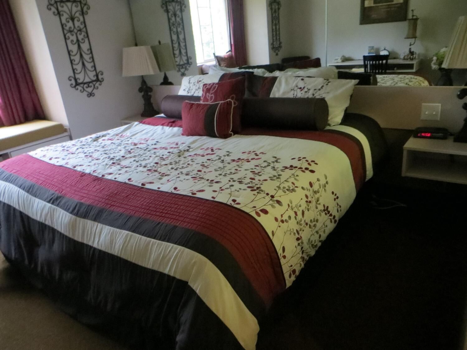 in-room safe, desk, iron/ironing board, free wifi