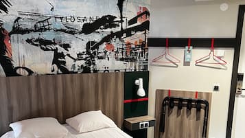 Cofres nos quartos, escrivaninha, cortinas blackout, Wi-Fi de cortesia