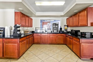 Free daily buffet breakfast