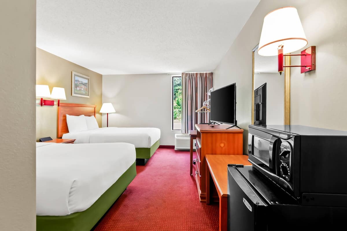 Room, 2 Queen Beds, Accessible, Non Smoking