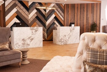 Reception area at Residence Inn Charleston Riverview