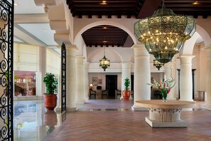 3 bars/lounges, swim-up bar, poolside bar, beach bar