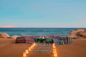 Private beach, snorkelling, beach bar