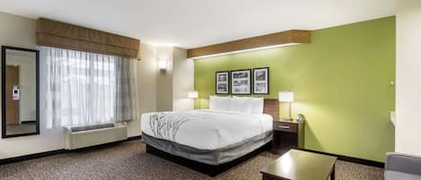 Pillowtop beds, in-room safe, desk, blackout drapes