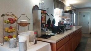 Free daily on-the-go breakfast  - Inn at Cemetery Hill (Gettysburg)