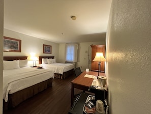 Room, 2 Double Beds, Non Smoking, Lower Level (Pet Friendly) | In-room safe, individually decorated, individually furnished