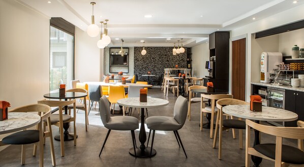 Daily buffet breakfast (EUR 17 per person)