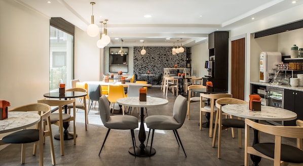 Daily buffet breakfast (EUR 17 per person)