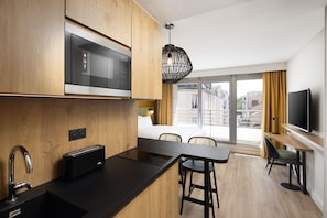 In-room safe, desk, blackout drapes, soundproofing