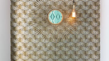 Studio, Kitchenette (PMR sur demande) | Peti besi dalam bilik, langsir/tirai gelap terus, kalis bunyi