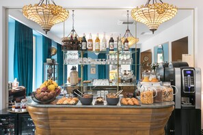 Buffet déjeuner (22 EUR par personne)