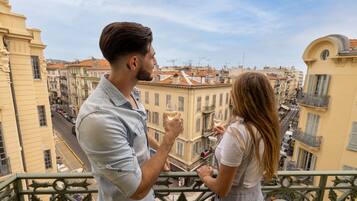 Vue sur la ville depuis lâhĂ©bergement