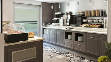 Desayuno buffet diario (EUR 15 por persona)
