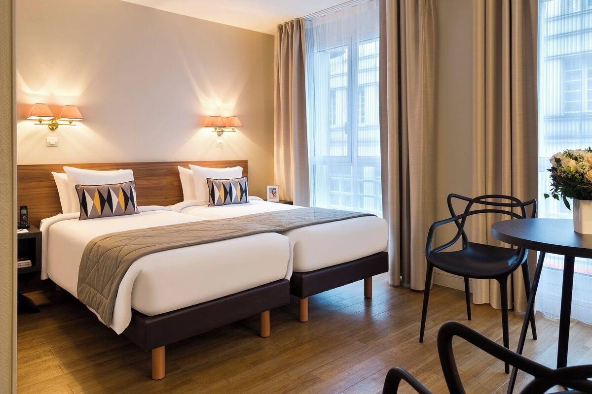 Studio | Premium bedding, in-room safe, desk, blackout drapes