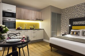 Studio | 1 phòng ngủ, bộ đồ giường cao cấp, két bảo mật tại phòng, bàn 