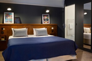 Zimmersafe, Schreibtisch, Verdunkelungsvorhänge, schallisolierte Zimmer