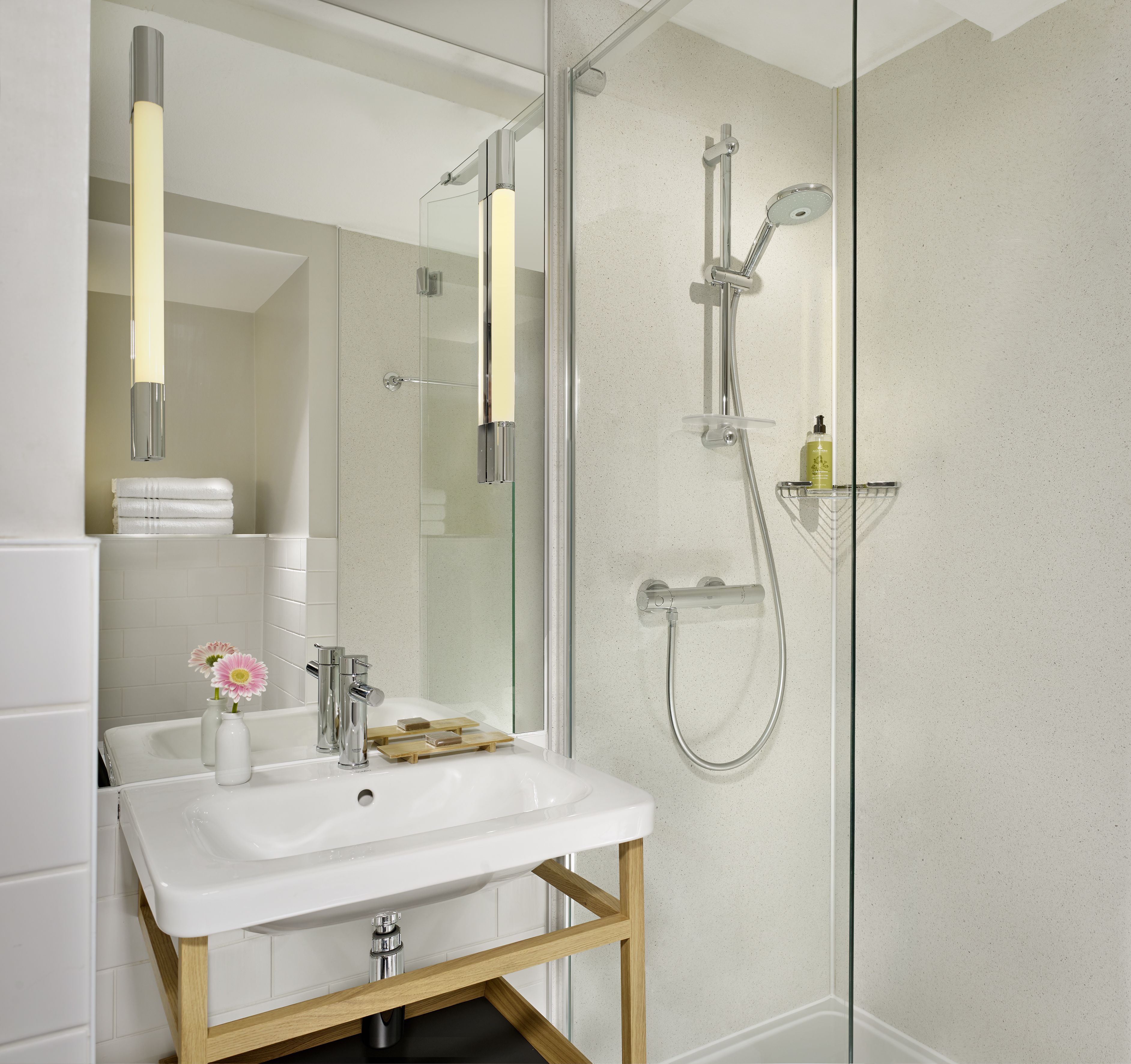 shower, rainfall showerhead, eco-friendly toiletries, hair dryer