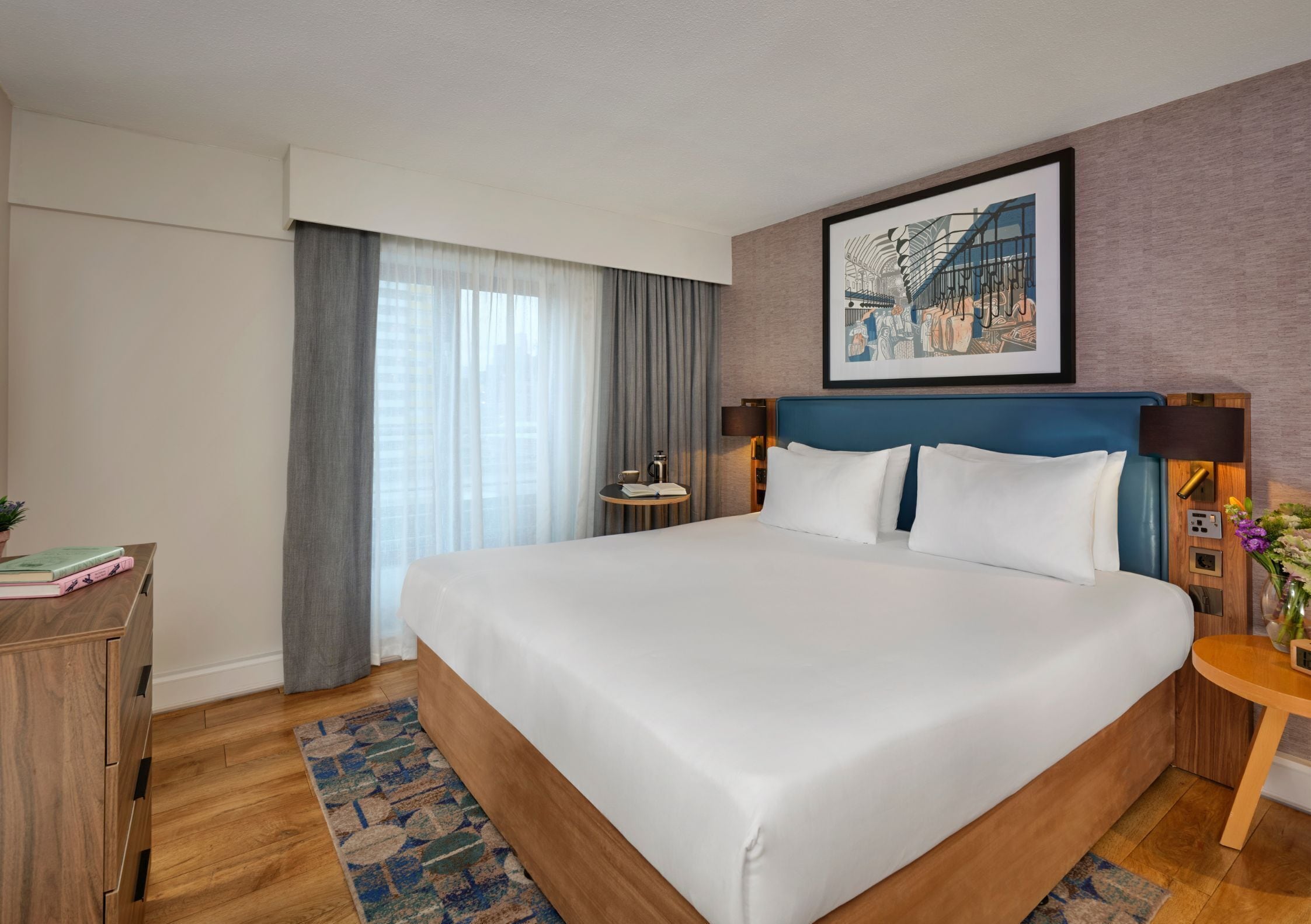 Deluxe Apartment, 1 King Bed with Sofa bed (1-Bedroom Apartment) | In-room safe, individually decorated, individually furnished