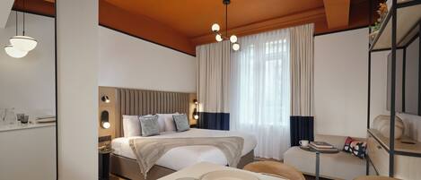 Estudio ejecutivo, 1 cama doble (Studio Executive) | 1 dormitorio, caja fuerte, escritorio y cortinas opacas