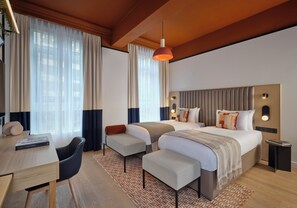 Standard Studio, 1 Double Bed (Studio Classic) | In-room safe, desk, blackout drapes, soundproofing