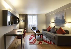 Apartment, 2 Bedrooms | Living area