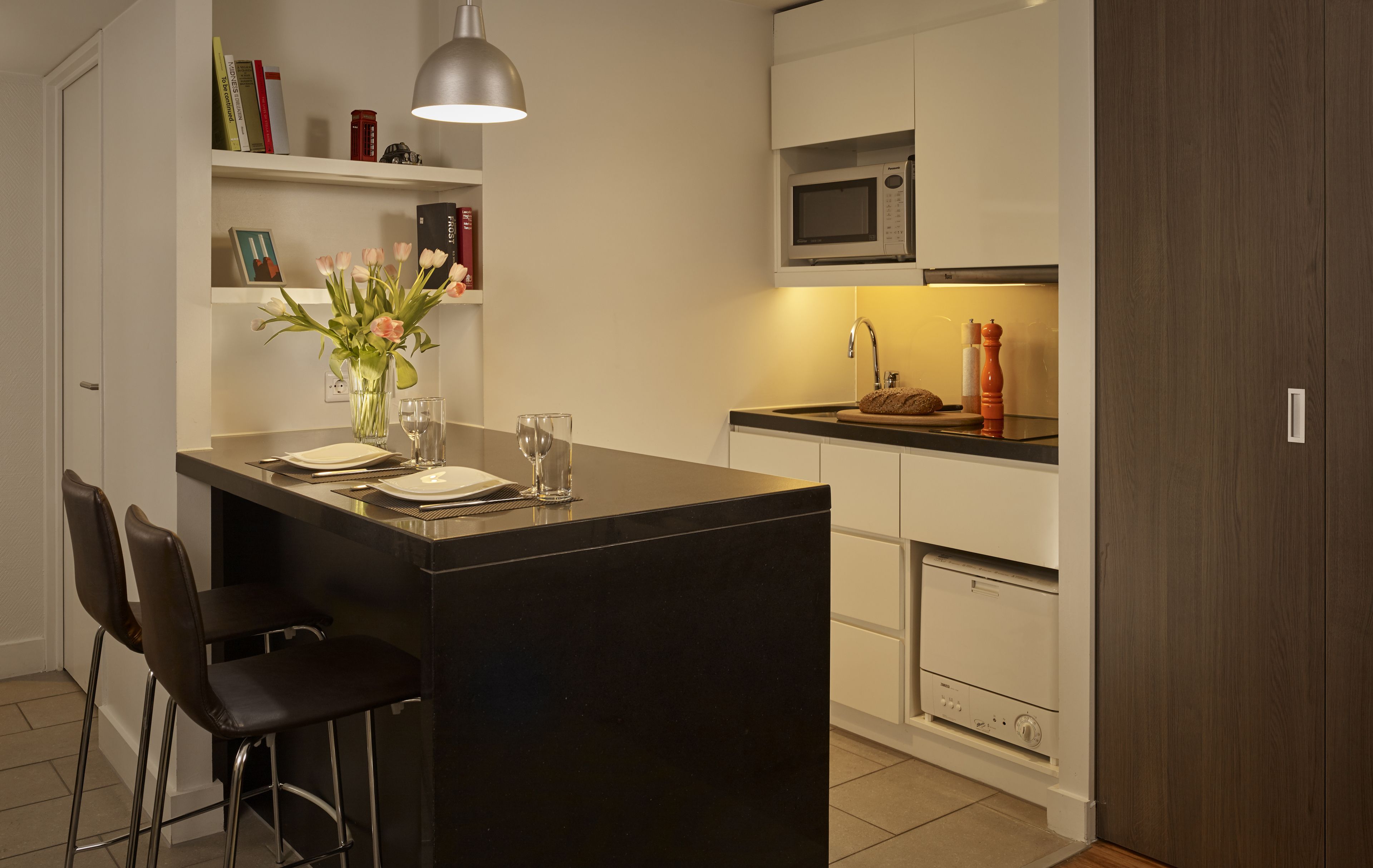 Studio | Private kitchenette | Fridge, microwave, stovetop, dishwasher