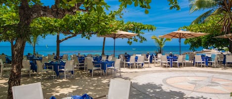 Breakfast, lunch, dinner served; international cuisine, beach views