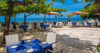 Round Hill Hotel And Villas