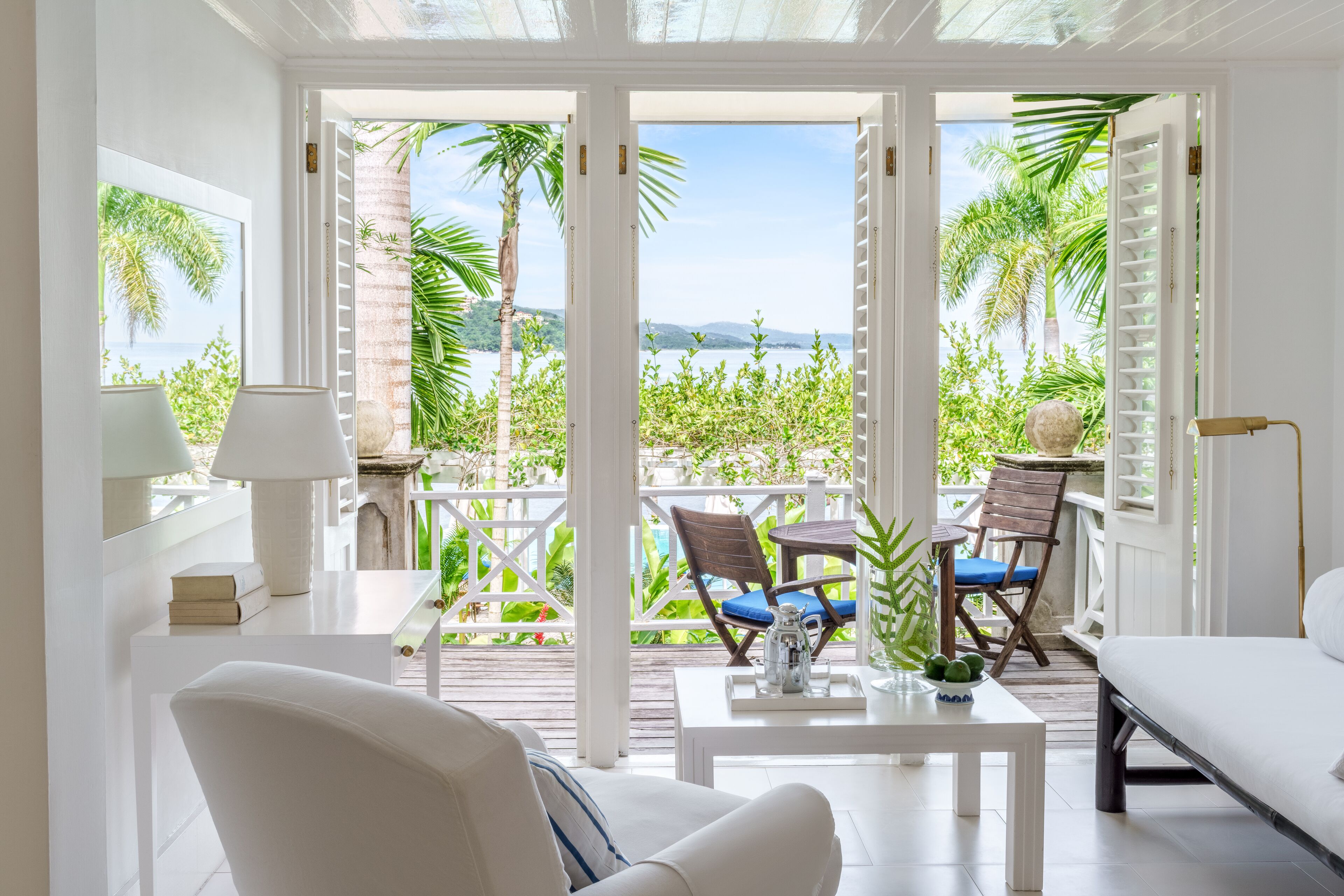 standard room, 1 king bed, balcony, oceanfront | 2 bedrooms, in-room safe, desk, iron/ironing board