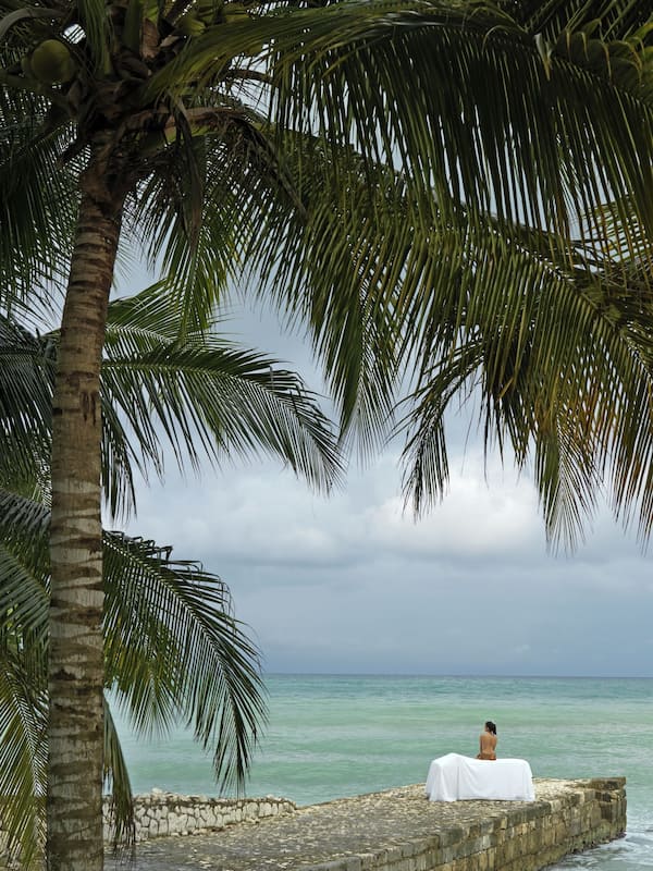 Couples treatment rooms, body treatments, aromatherapy