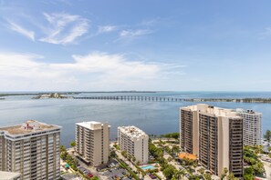 Luxury Two Bedroom Suite with Balcony & Waterview | Terrace/patio