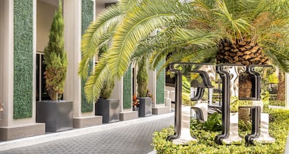Fortune House Hotel Suites