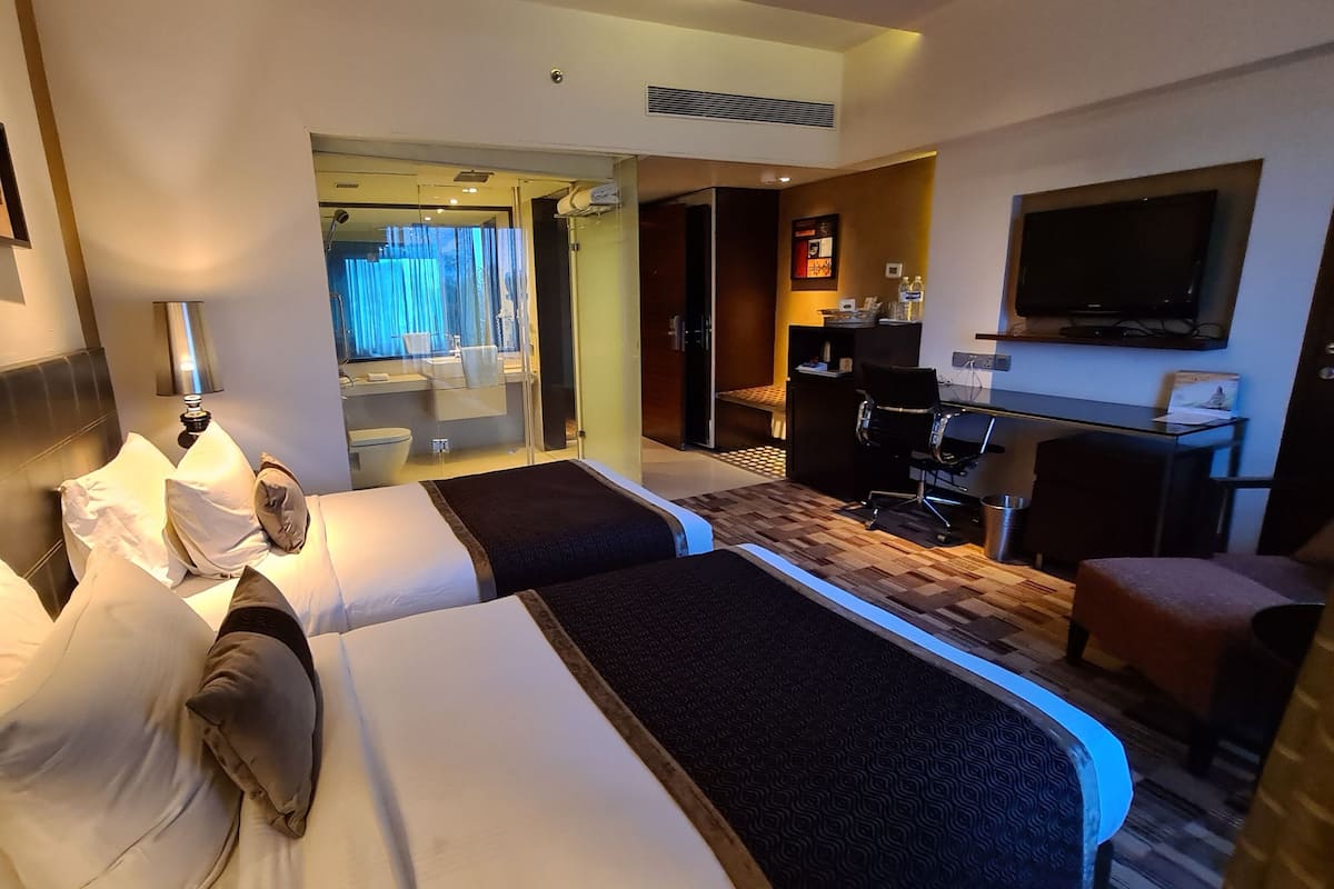 Superior-Zweibettzimmer, 1 Schlafzimmer | Hochwertige Bettwaren, Betten mit Memory-Foam-Matratzen, Minibar