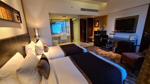 Superior-Zweibettzimmer, 1 Schlafzimmer | Hochwertige Bettwaren, Betten mit Memory-Foam-Matratzen, Minibar