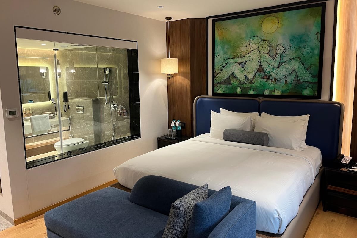 Luxury-Suite, 1 King-Bett, Nichtraucher | Hochwertige Bettwaren, Betten mit Memory-Foam-Matratzen, Minibar