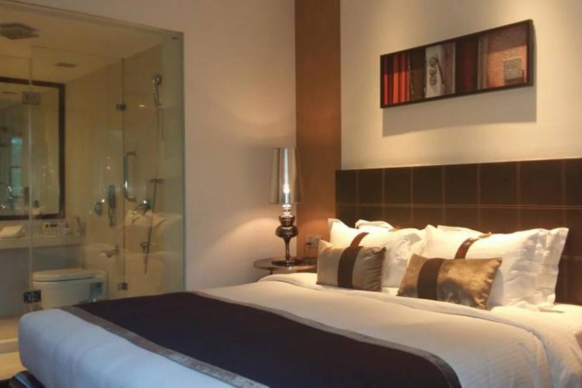 Premium bedding, memory foam beds, minibar, in-room safe