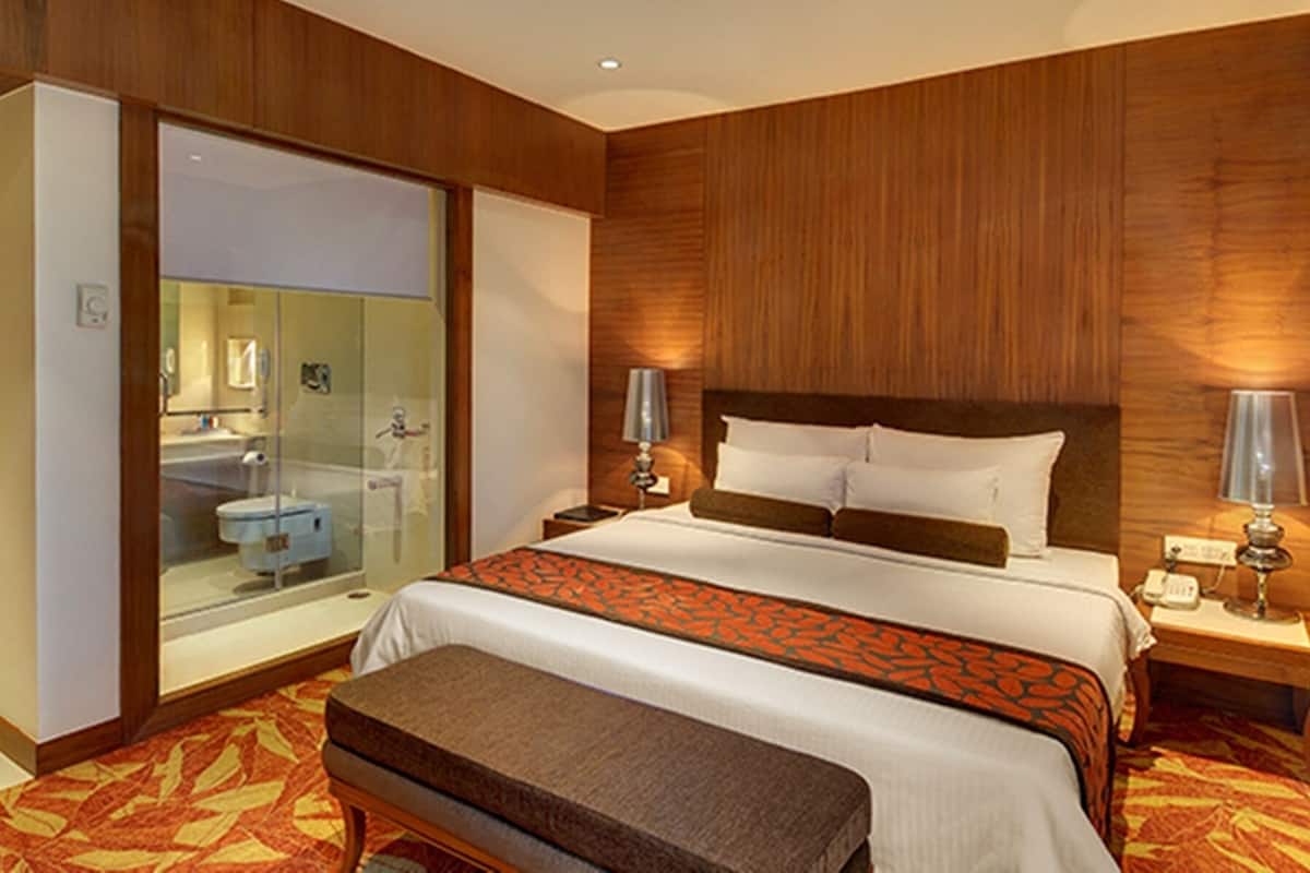 Premium bedding, memory foam beds, minibar, in-room safe
