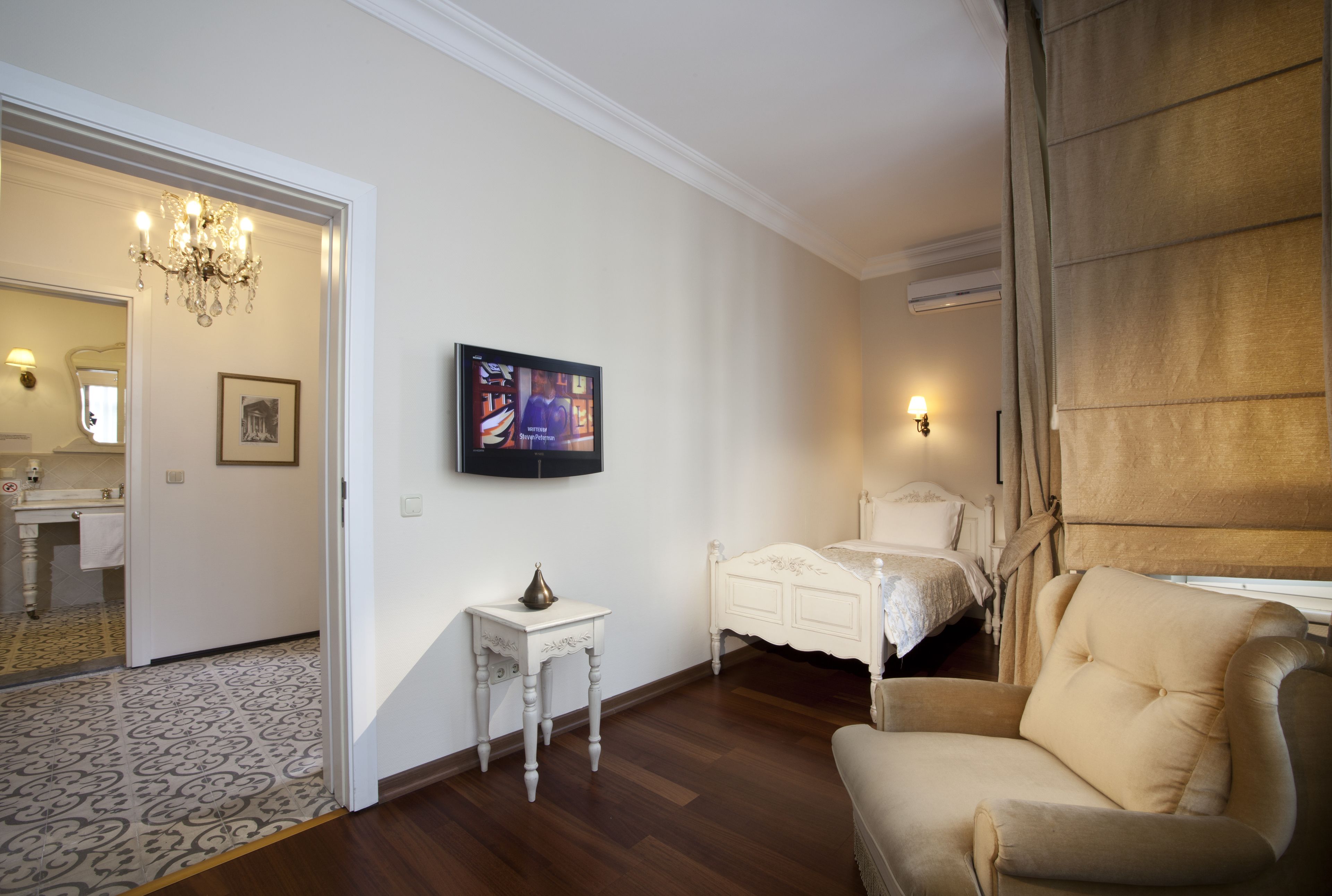 family suite, 2 bedrooms | in-room safe, individually decorated, desk, soundproofing