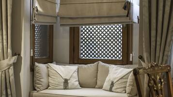 Televisión LCD 24 pulgadas con canales de televisión por cable