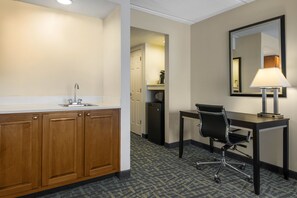 Suite, 1 King Bed (Walk-In Shower) | Private kitchenette