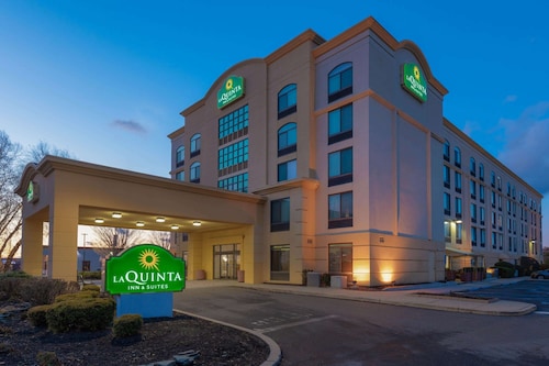 La Quinta Inn & Suites by Wyndham Garden City
