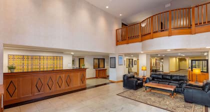 La Quinta Inn & Suites by Wyndham Garden City