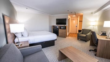 Suite estándar, 1 cama de matrimonio grande, no fumadores | Escritorio, espacio para trabajar con un portátil, cortinas opacas