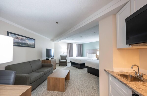 書桌、筆電工作空間、遮光布/窗簾、熨斗/熨衣板