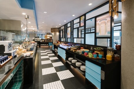 Rendezvous Hotel Singapore by Far East Hospitality - Image 17