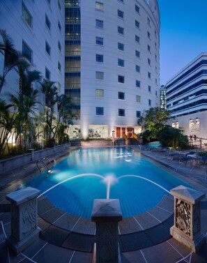 Outdoor pool, sun loungers