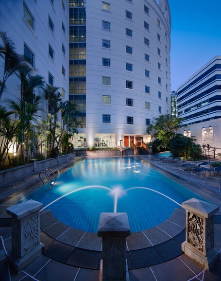 Rendezvous Hotel Singapore by Far East Hospitality - Image 2