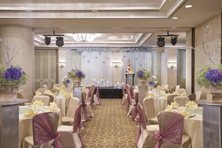 Rendezvous Hotel Singapore by Far East Hospitality - Image 9