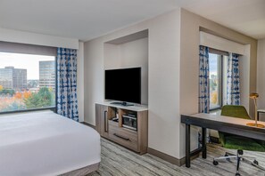 Premium bedding, Select Comfort beds, desk, blackout curtains - Hilton Garden Inn Denver Tech Center (Denver)